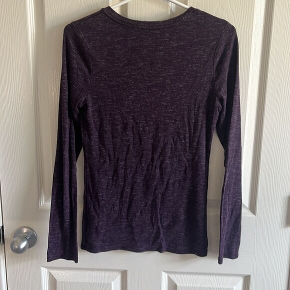 🌼3/$15🌼 Purple Long Sleeve Tee - Picture 3 of 5